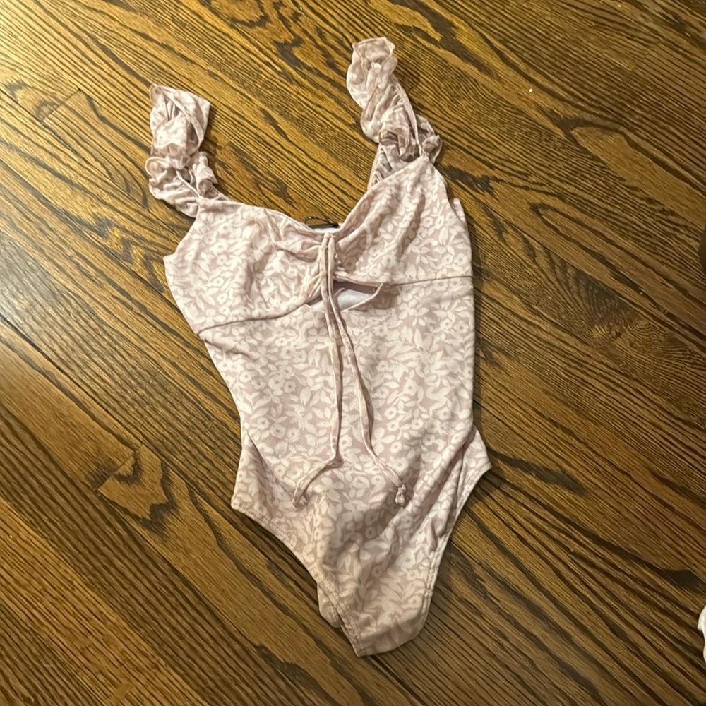 Blu Blush pink bodysuit with design